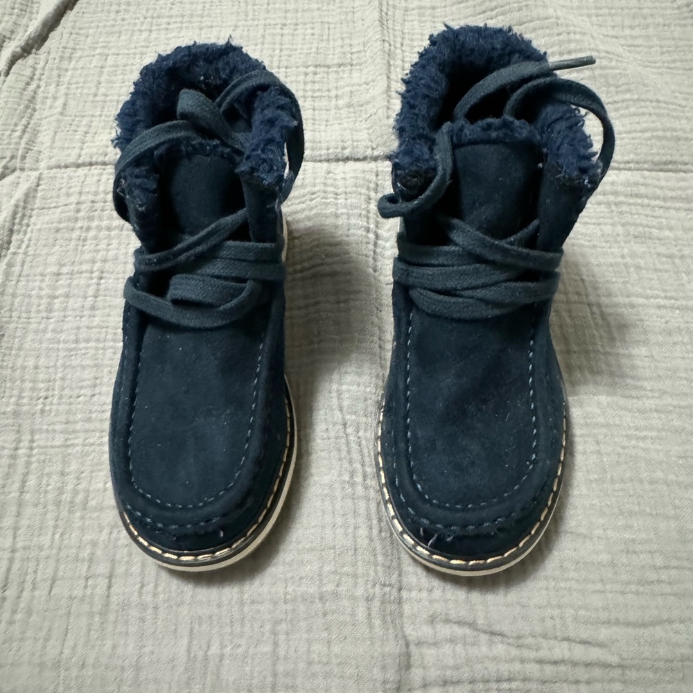 Gap Boys Suede Shoes 9C